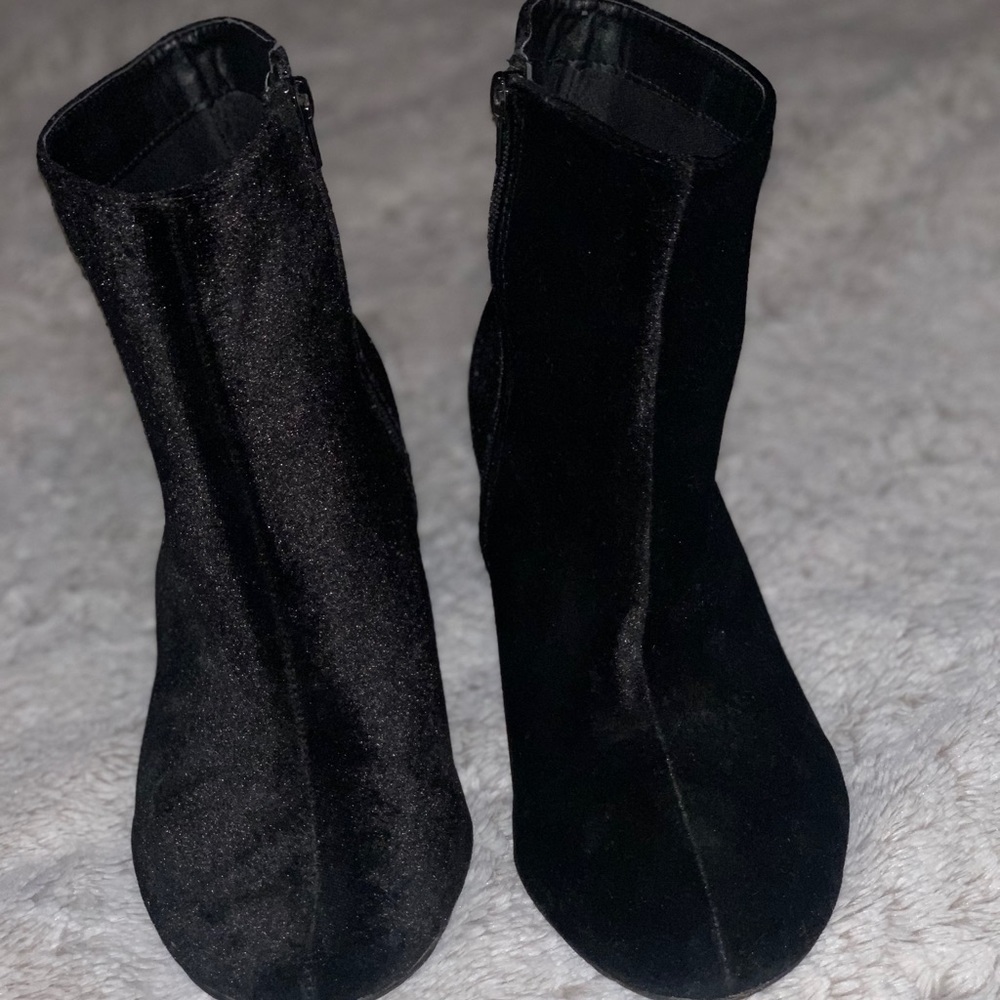 Black Boots